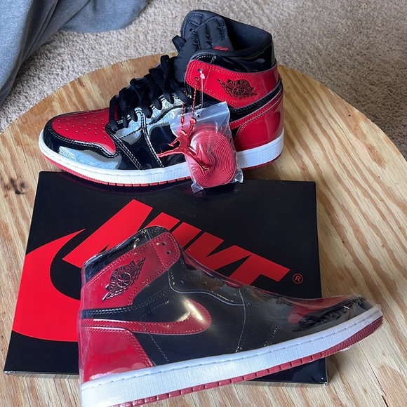 Air Jordan 1 Retro High OG “Patent Bred”